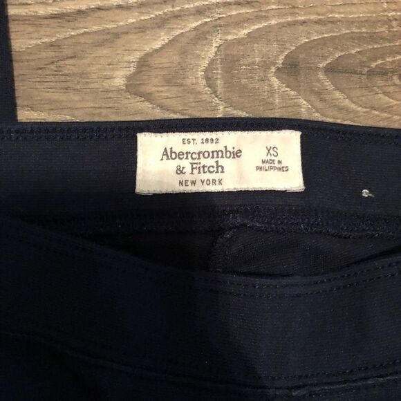 Abercrombie and Fitch navy blue leggings - Picture 2 of 4